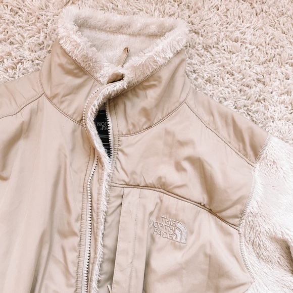 North Face Cream Zip Up Fleece!! - Picture 4 of 10
